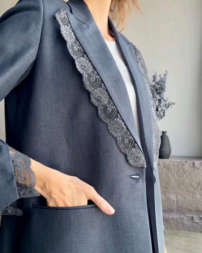 Classic Cut with Lace - Image 3