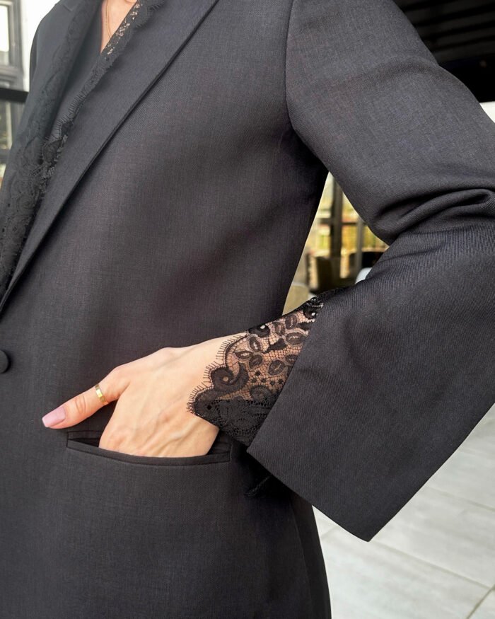 Classic Cut with Lace - Image 4